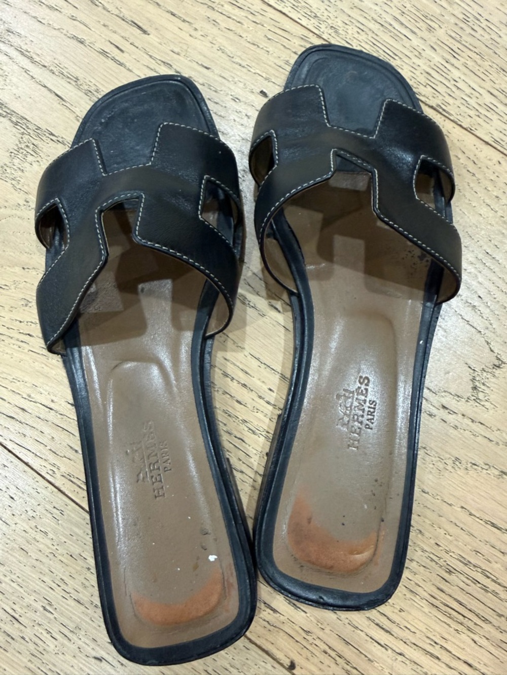 Black Leather Slide Sandals by Hermes (Oran) - Picture 2 of 4